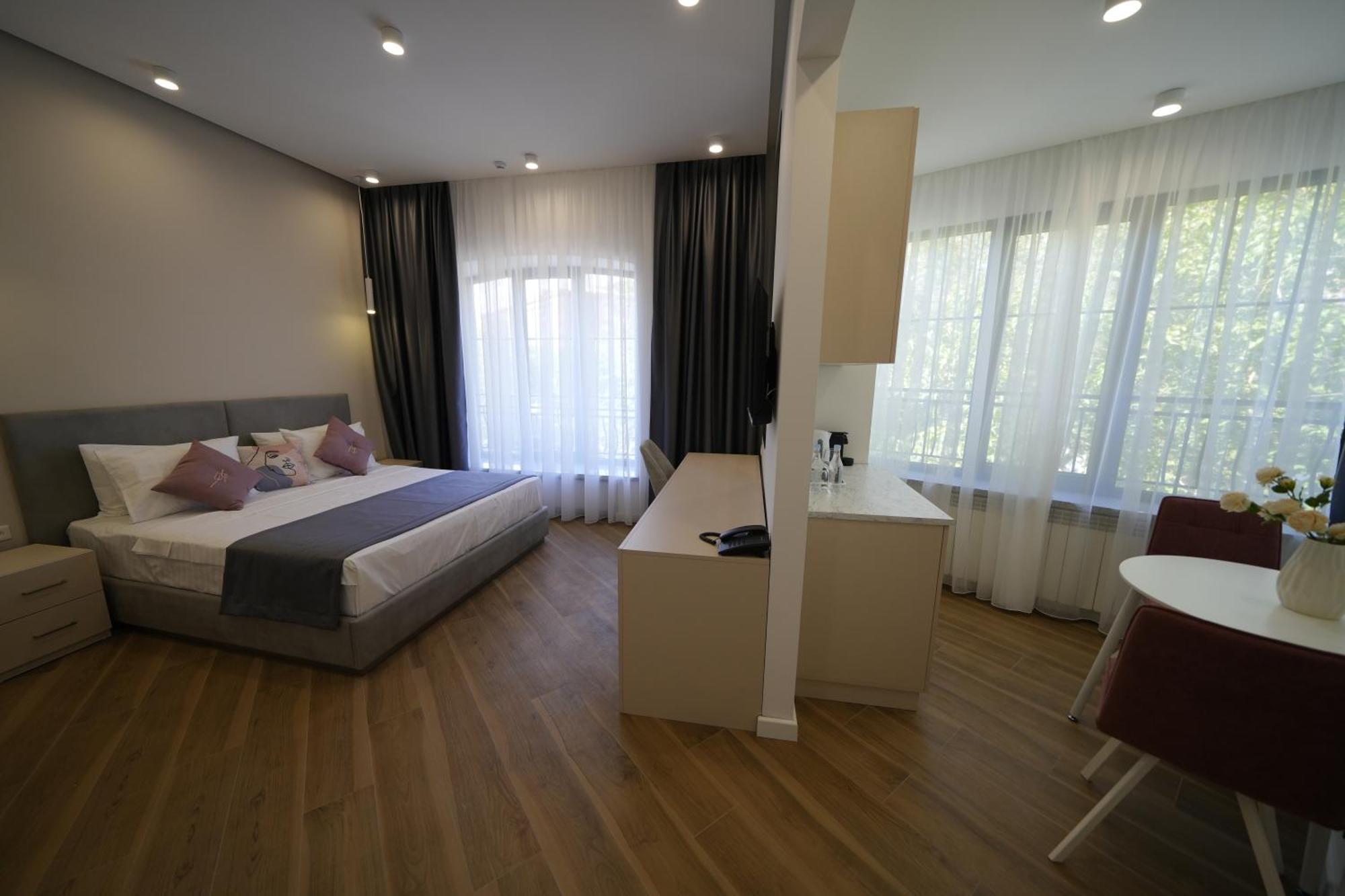 Ser In Hotel Jerevan Exteriér fotografie